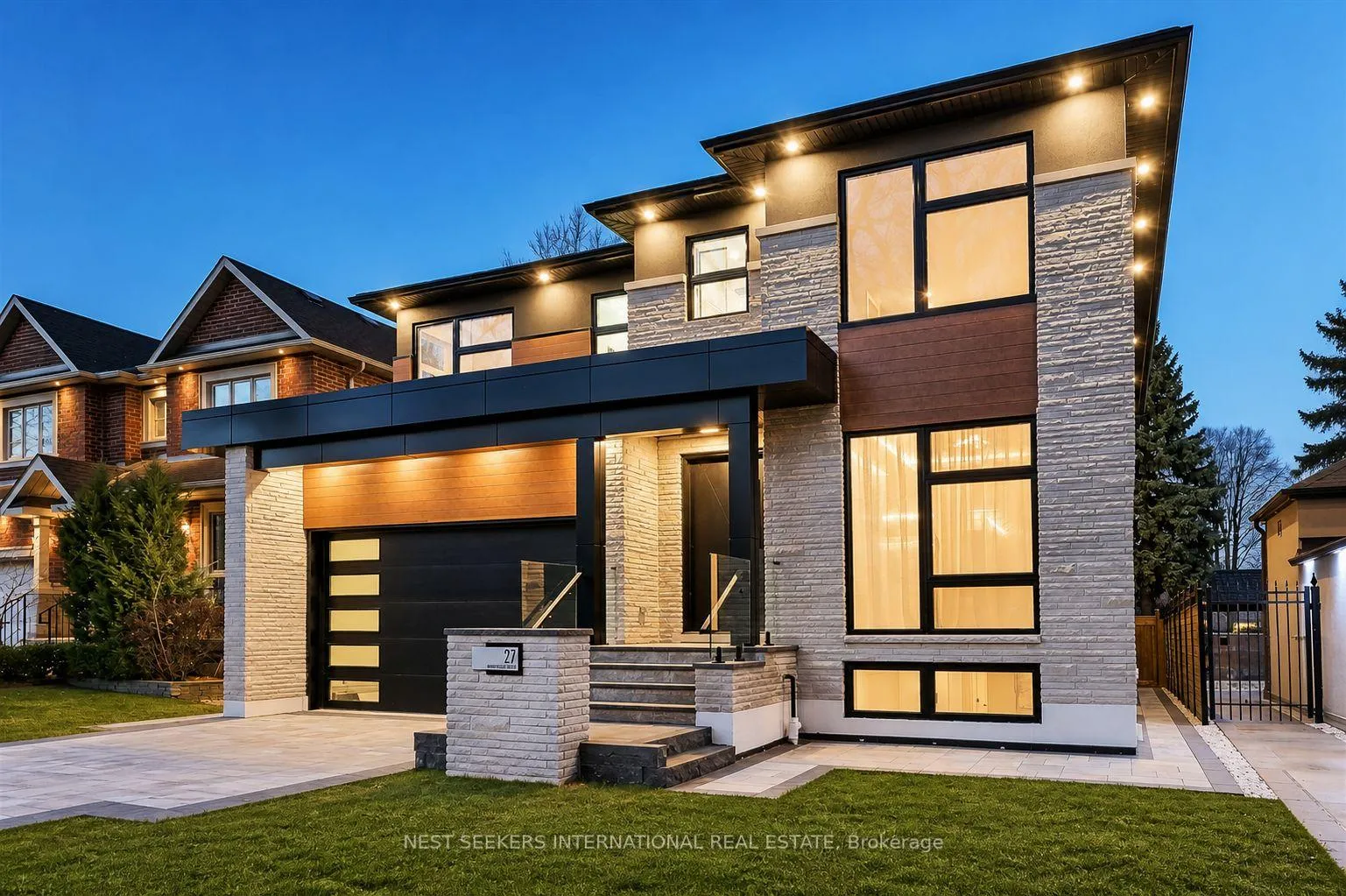 Photo 2 of 27 Inverleigh Drive, Etobicoke, Stonegate-Queensway — HOMEH