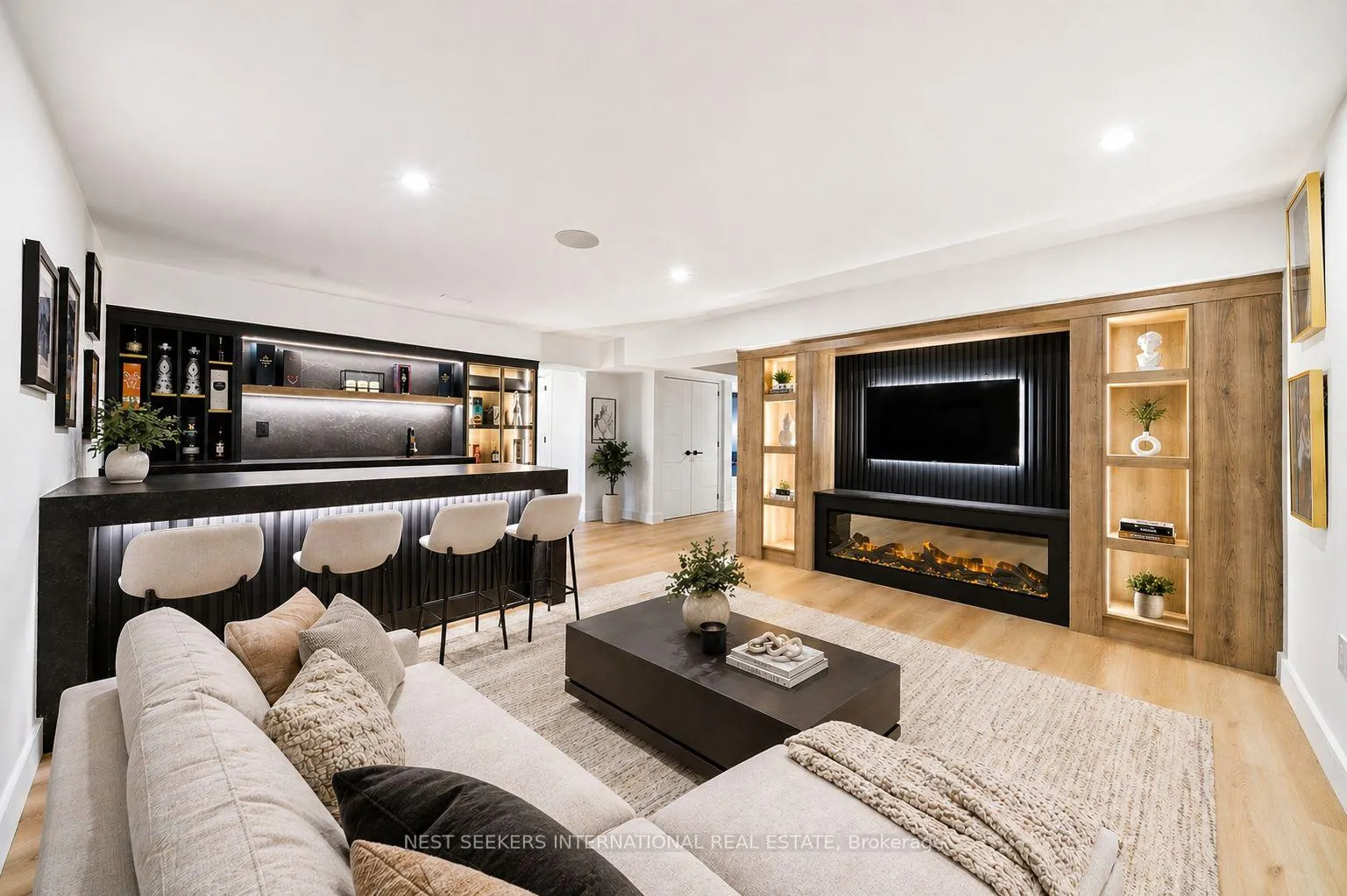 Photo 39 of 27 Inverleigh Drive, Etobicoke, Stonegate-Queensway — HOMEH