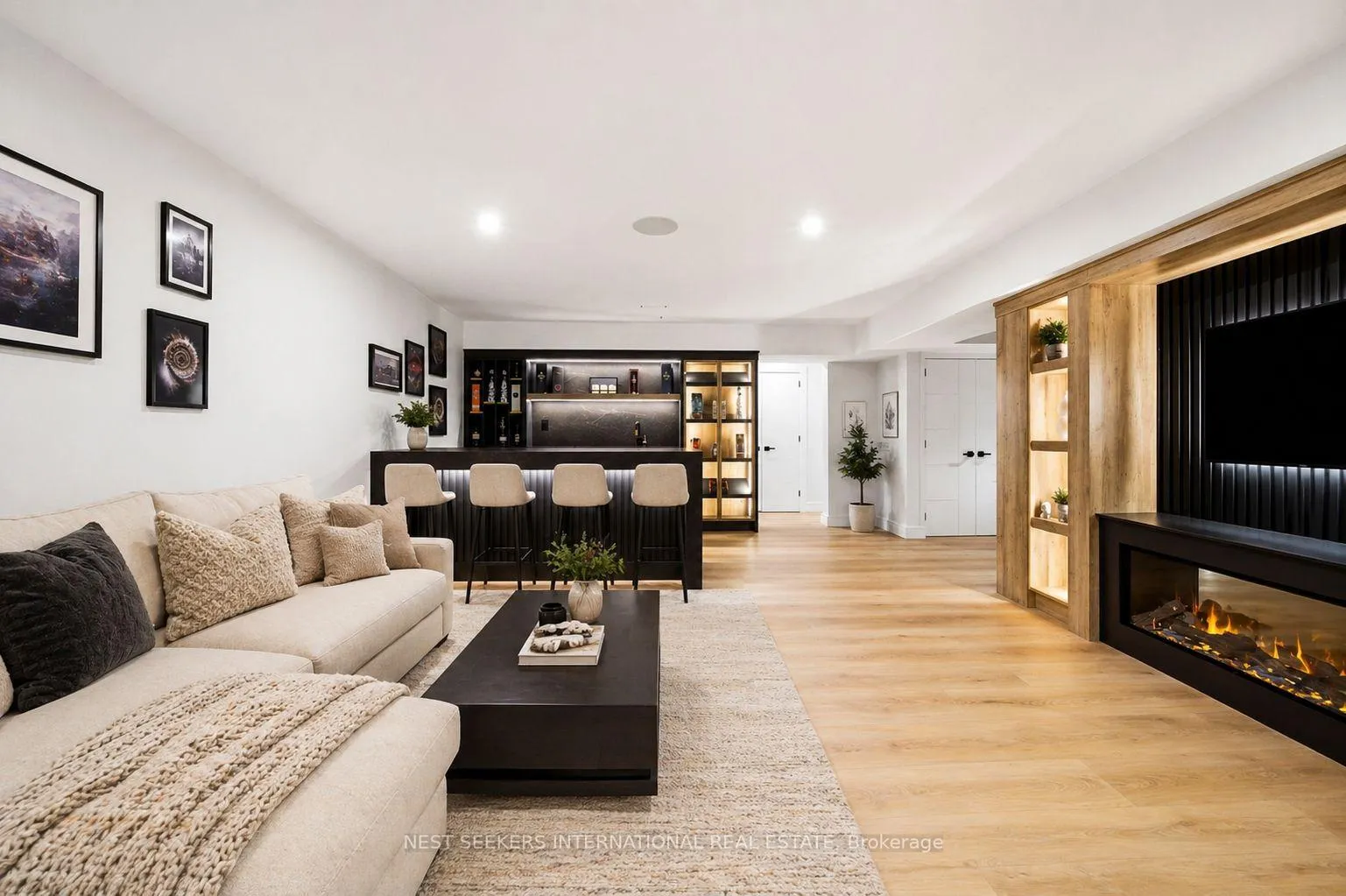 Photo 40 of 27 Inverleigh Drive, Etobicoke, Stonegate-Queensway — HOMEH