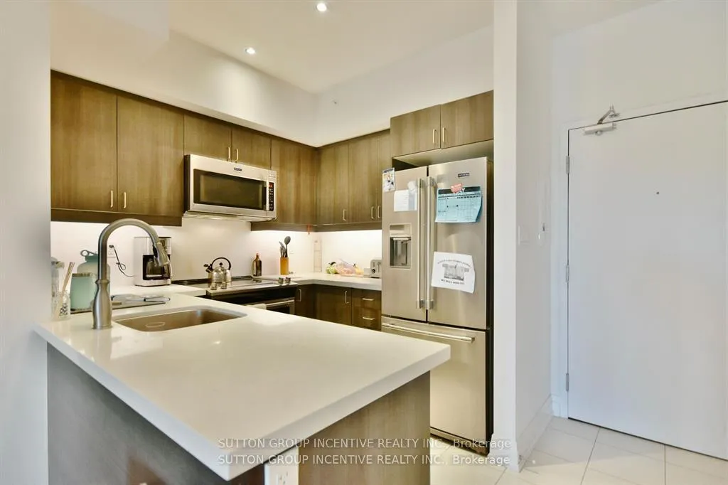 Photo 4 of Unit 608, 299 Cundles Road E, Barrie, Alliance — HOMEH