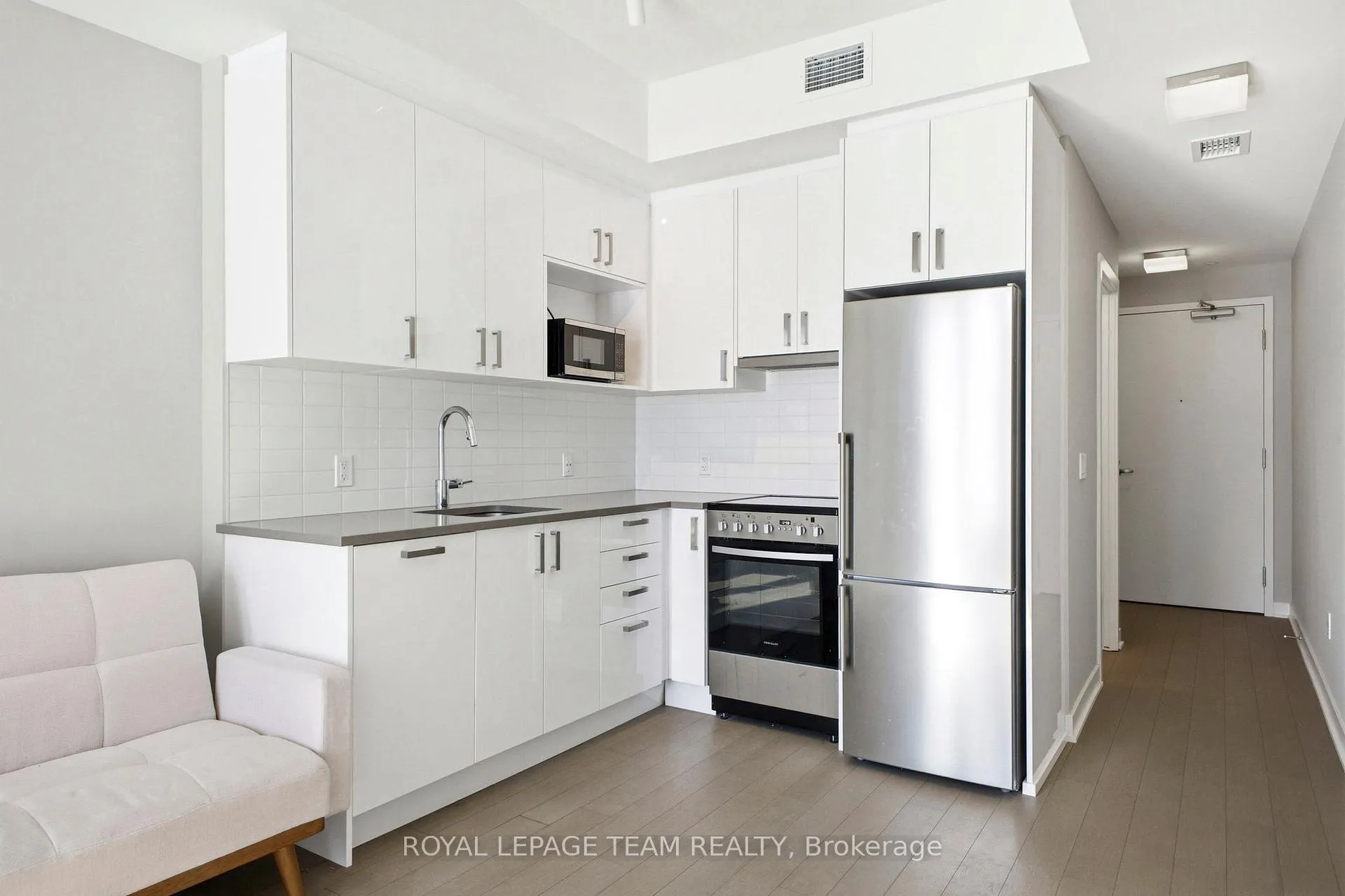 Photo 6 of Unit 209, 360 Deschatelets Avenue E, Ottawa, Ottawa East — HOMEH