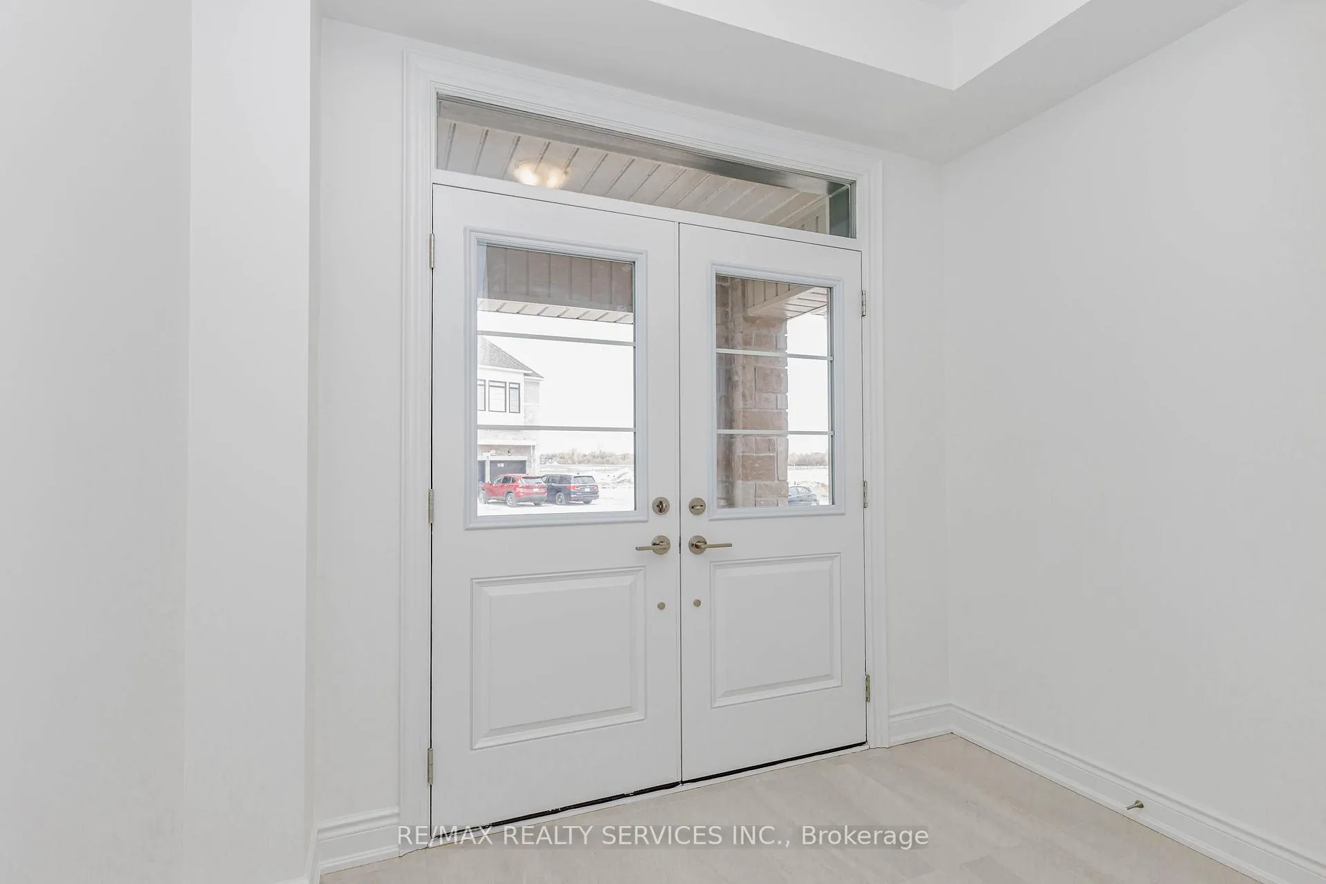 Photo 3 of 66 Circleview Crescent, Brampton, Bram West — HOMEH