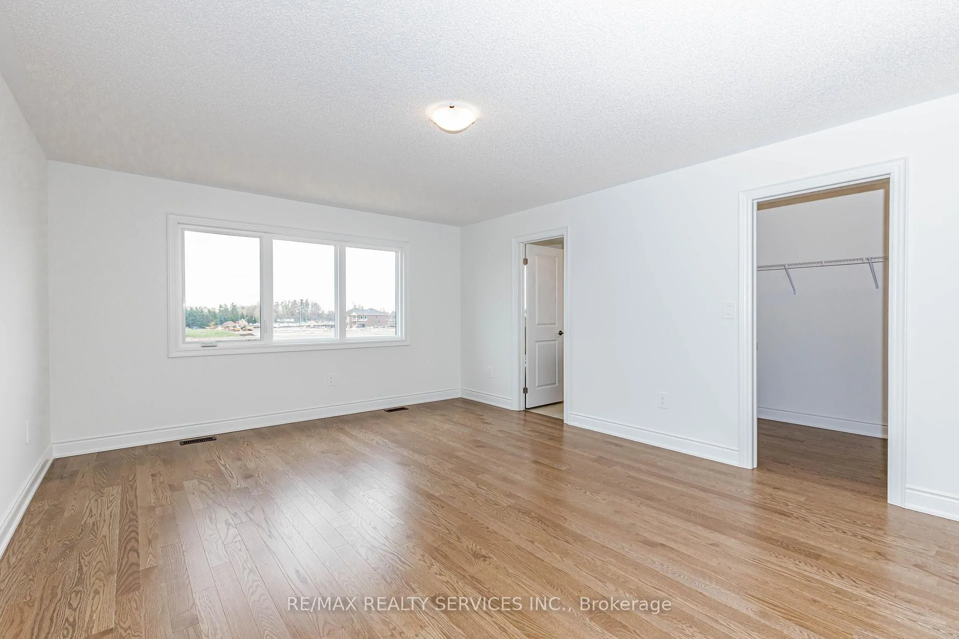 Photo 17 of 66 Circleview Crescent, Brampton, Bram West — HOMEH