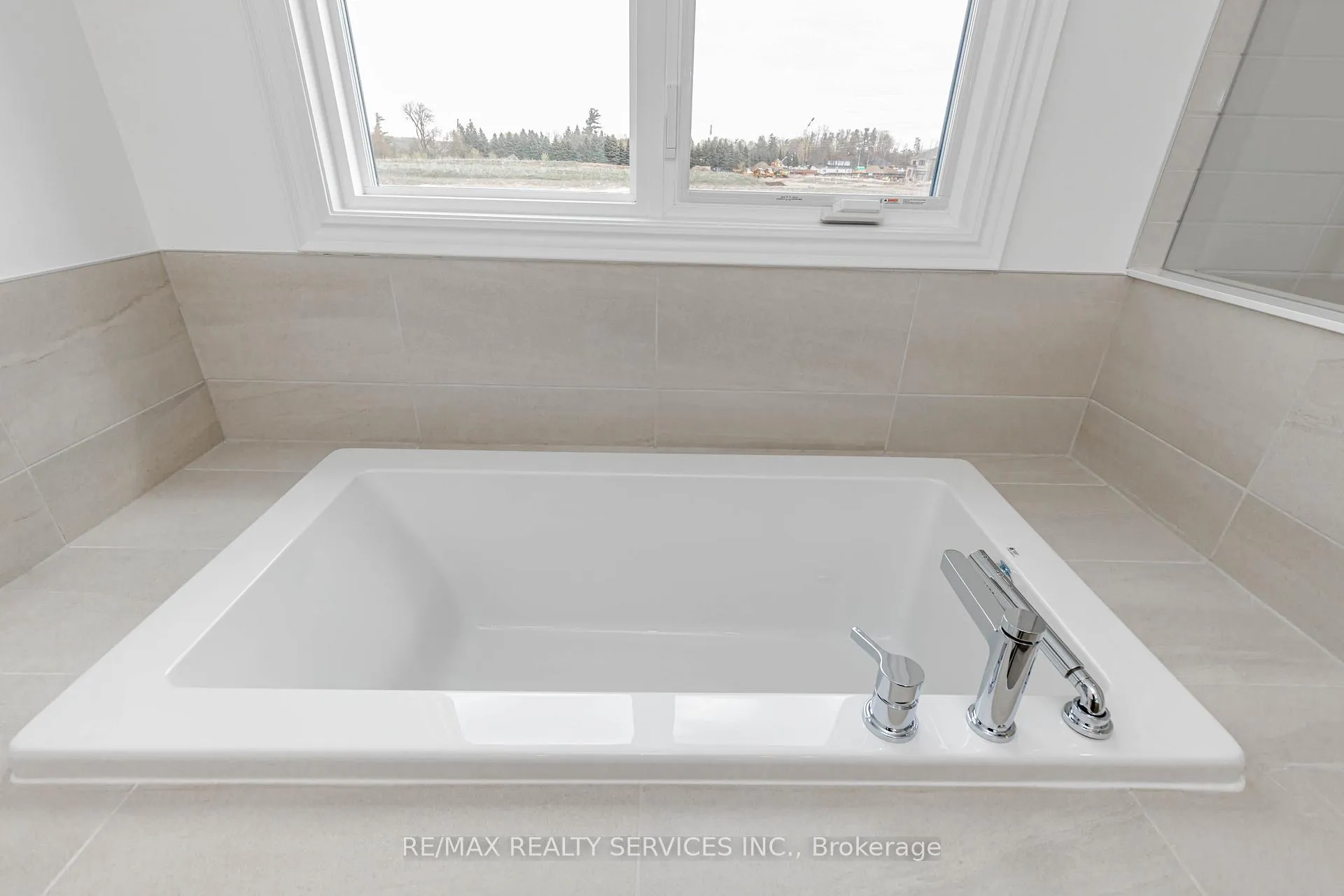 Photo 22 of 66 Circleview Crescent, Brampton, Bram West — HOMEH