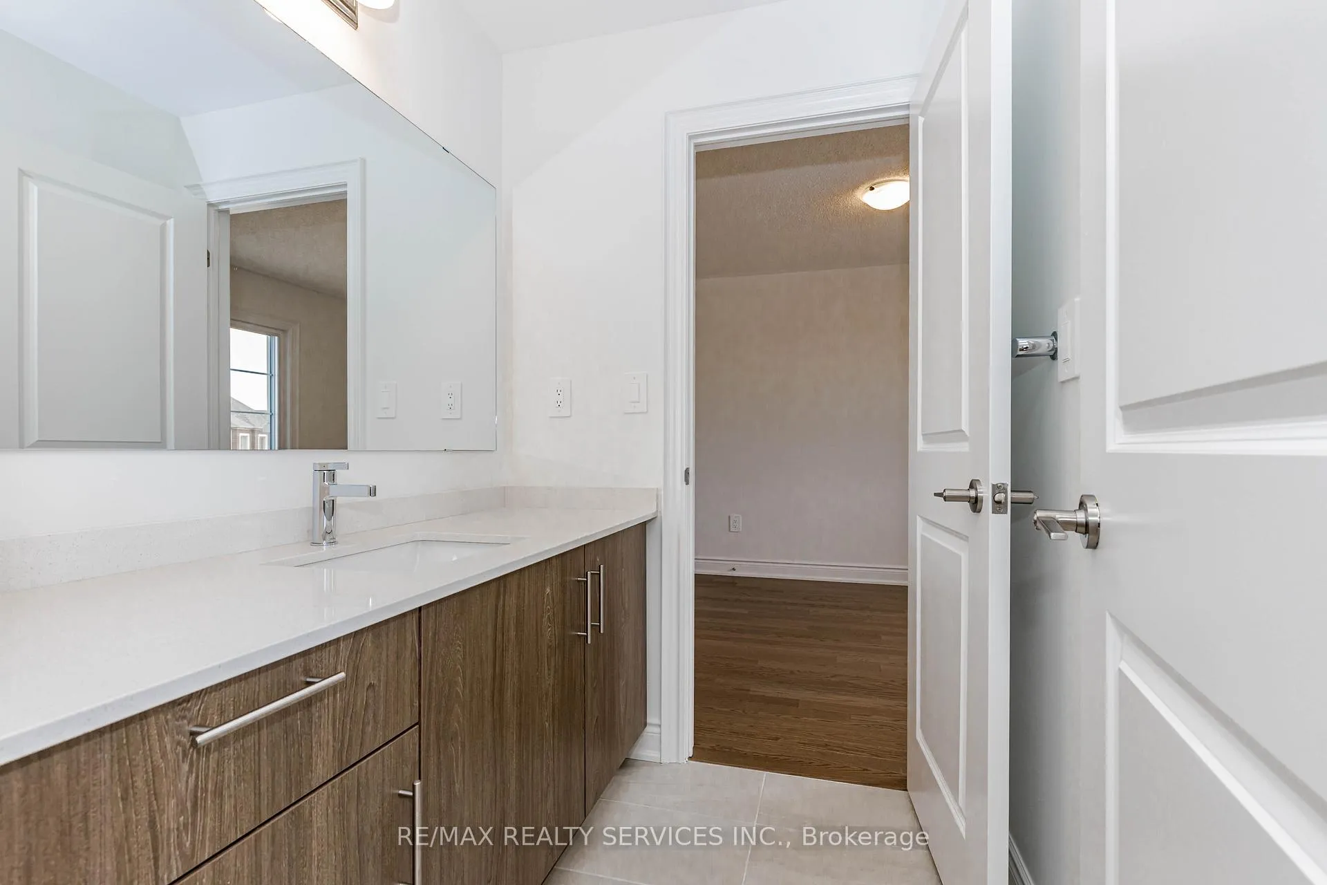 Photo 29 of 66 Circleview Crescent, Brampton, Bram West — HOMEH