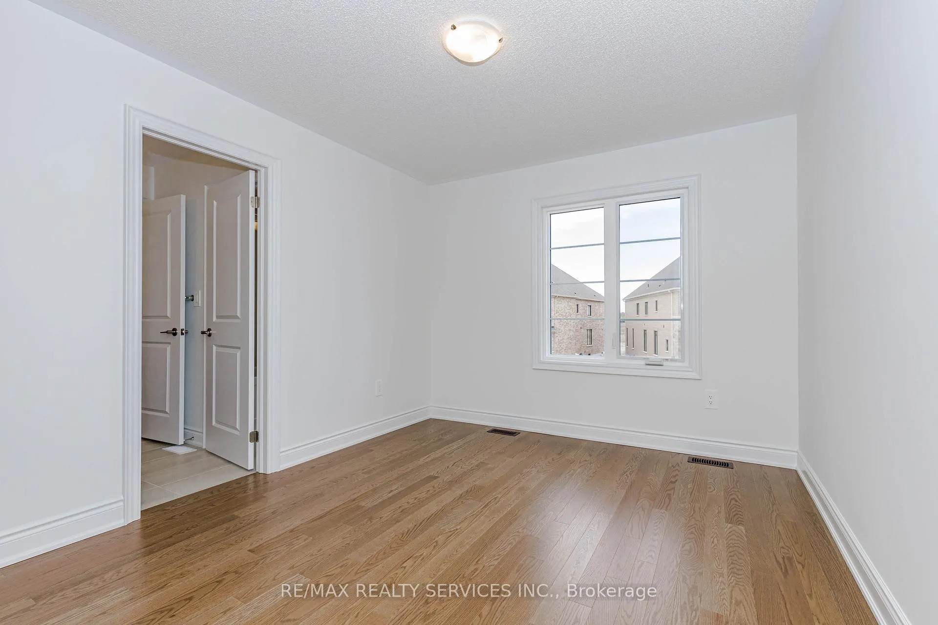 Photo 32 of 66 Circleview Crescent, Brampton, Bram West — HOMEH