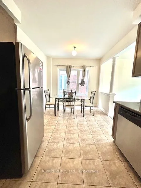Photo 5 of 24 Yardley Crescent, Brampton, Credit Valley — HOMEH