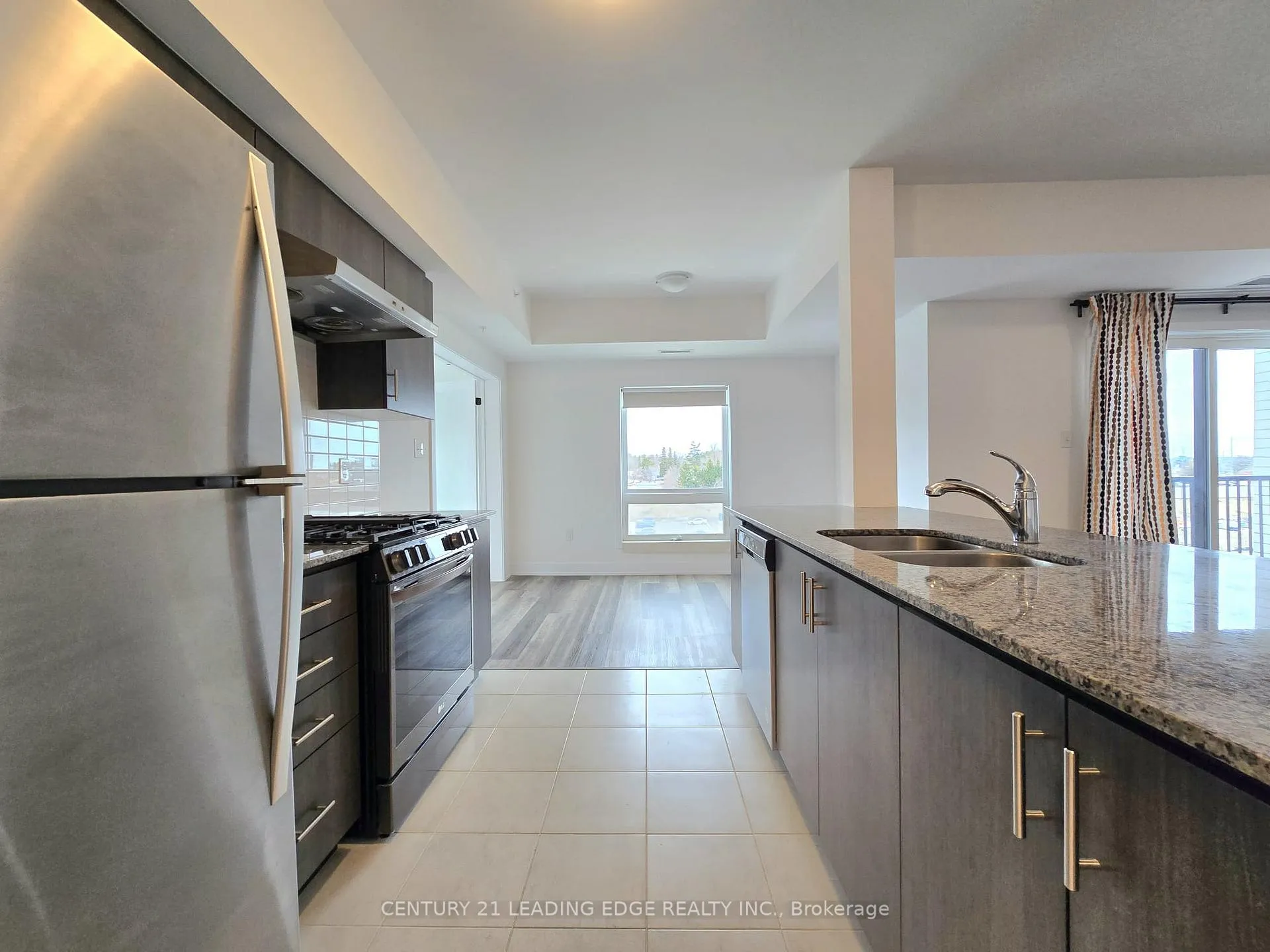 Photo 10 of Unit 502, 8 Culinary Lane, Barrie, Rural Barrie Southeast — HOMEH