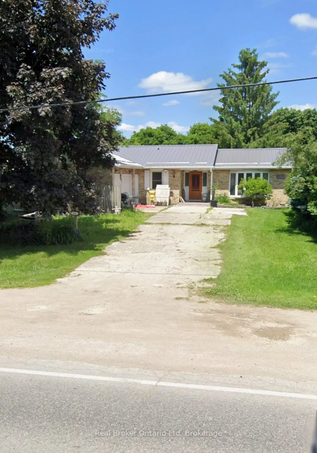 Front of 525 Main Street W