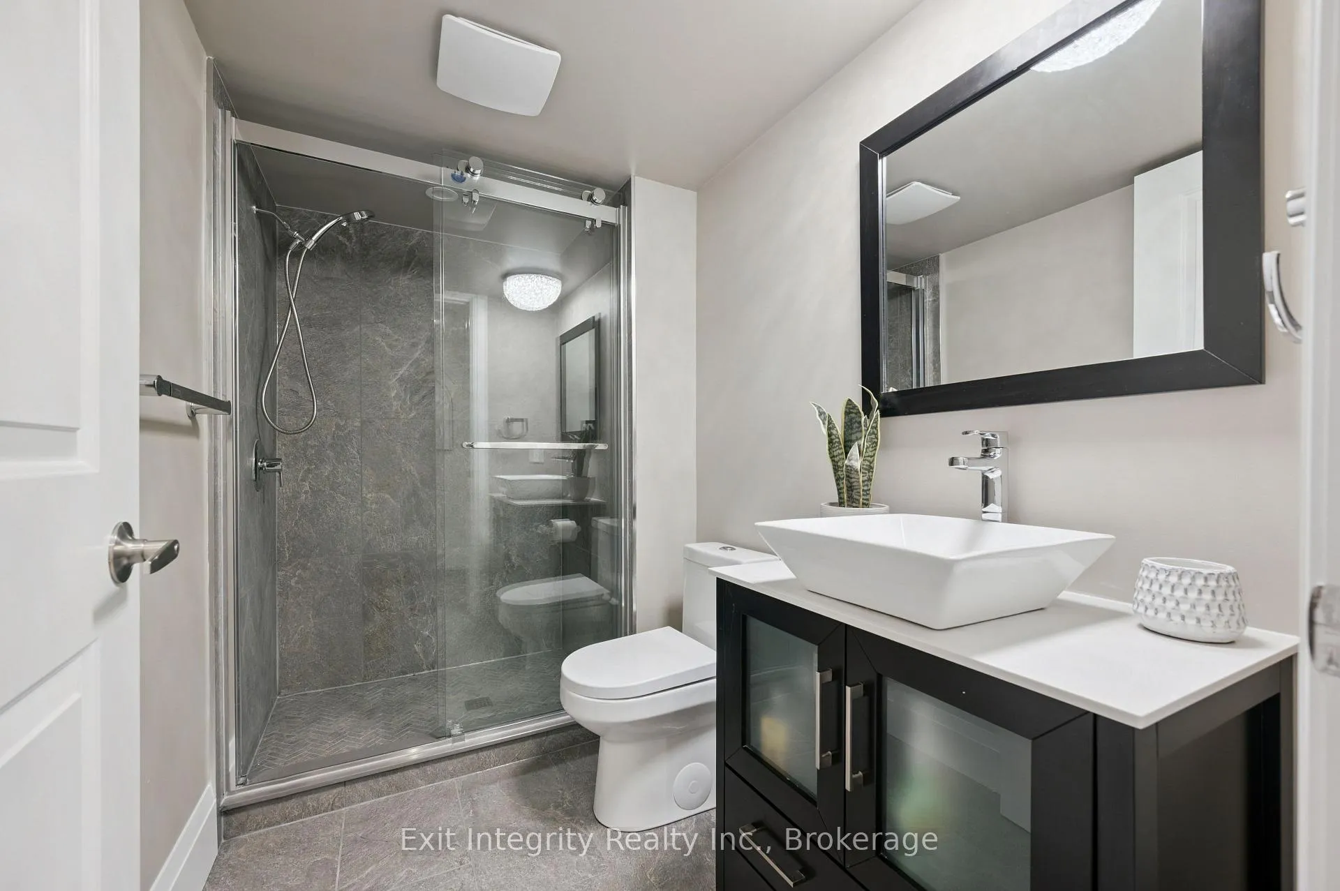 Photo 31 of 111 Ruskview Road, Kitchener — HOMEH