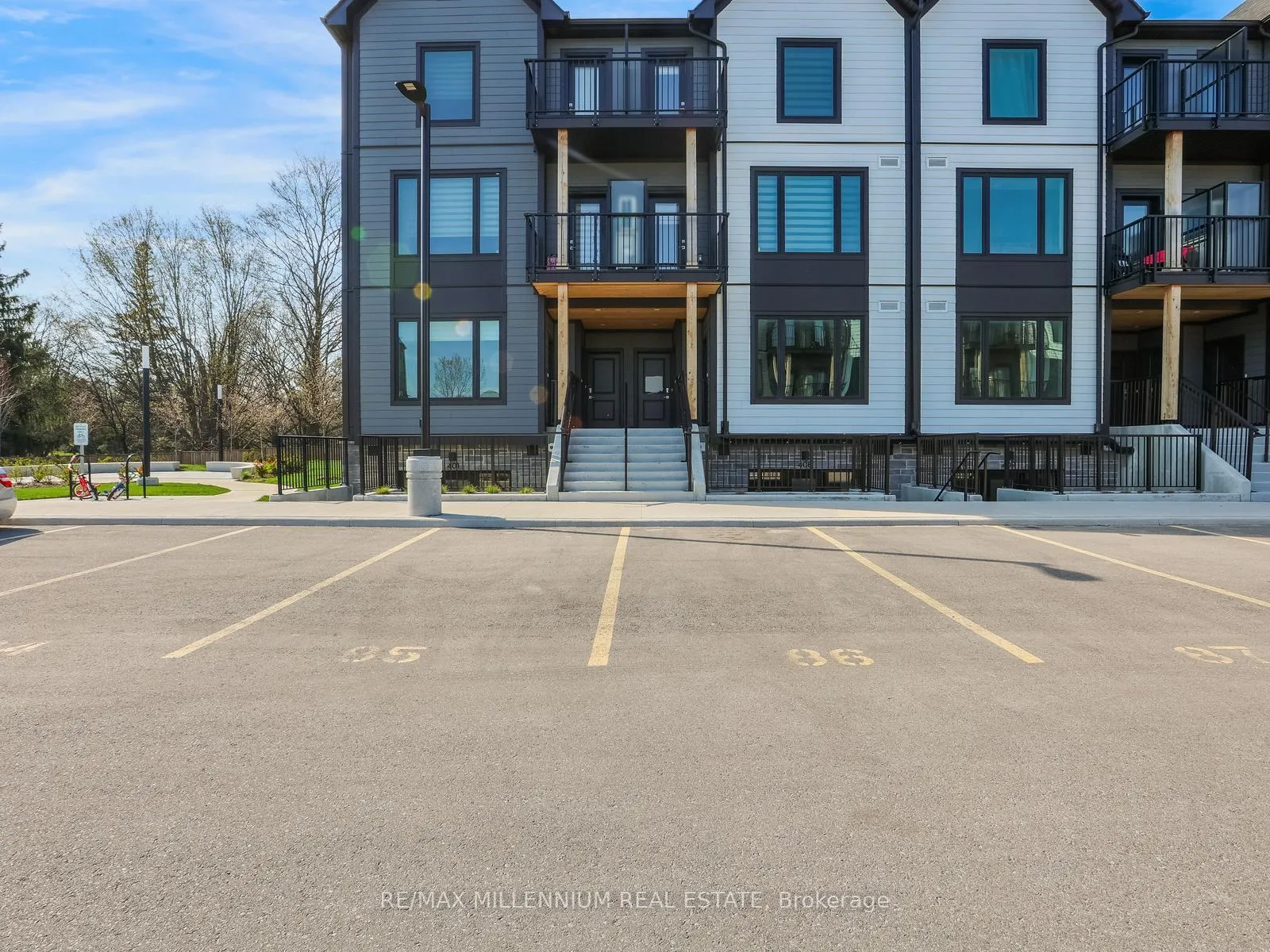 Photo 6 of 708 Woolwich Street, Guelph, Riverside Park — HOMEH
