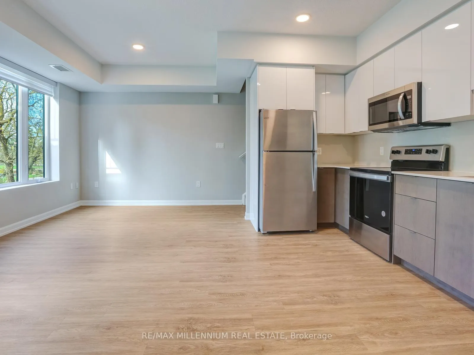 Photo 11 of 708 Woolwich Street, Guelph, Riverside Park — HOMEH