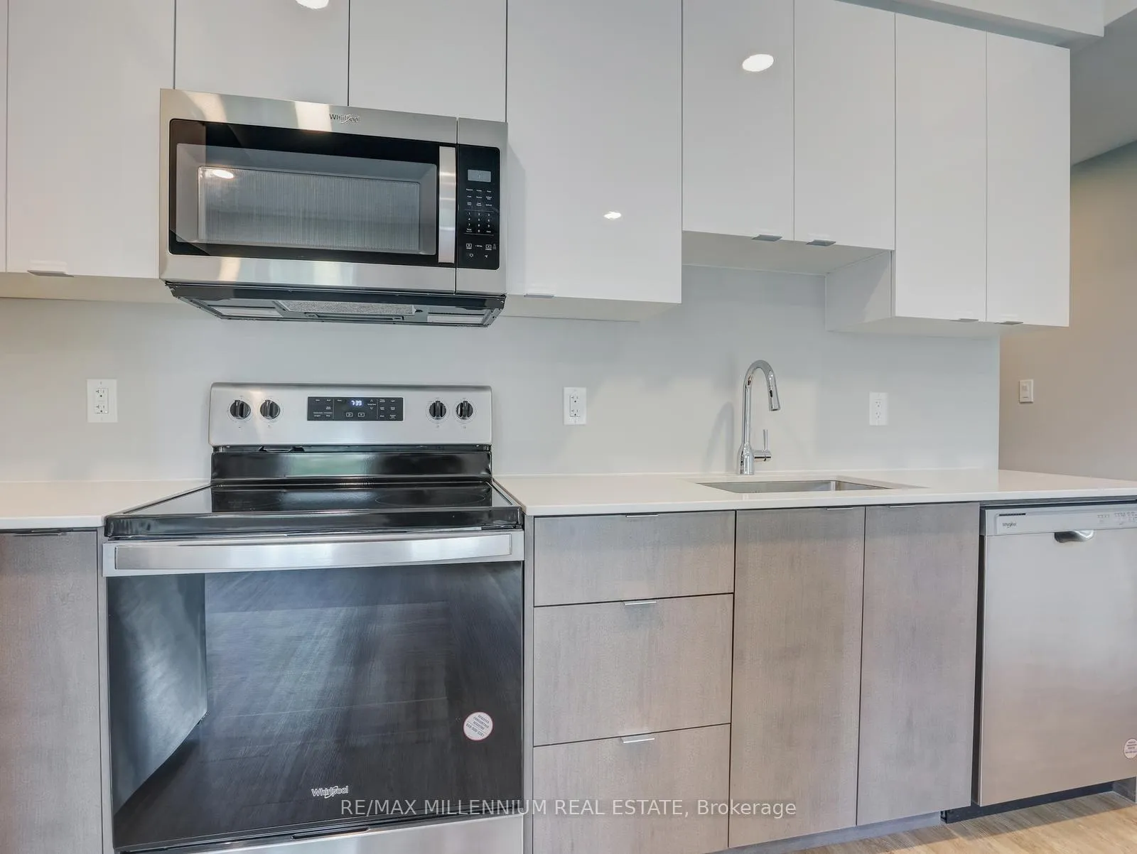 Photo 14 of 708 Woolwich Street, Guelph, Riverside Park — HOMEH
