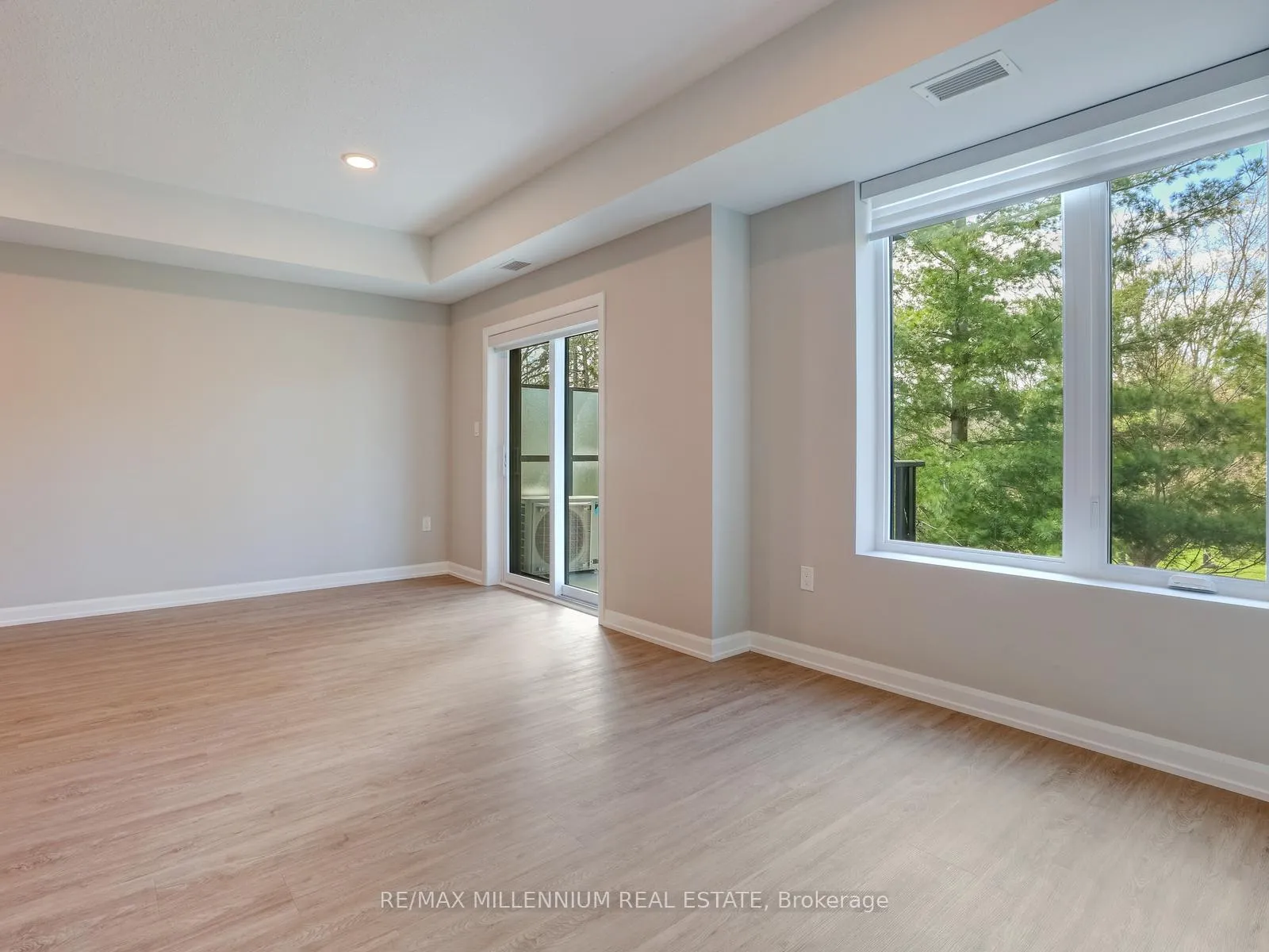 Photo 17 of 708 Woolwich Street, Guelph, Riverside Park — HOMEH