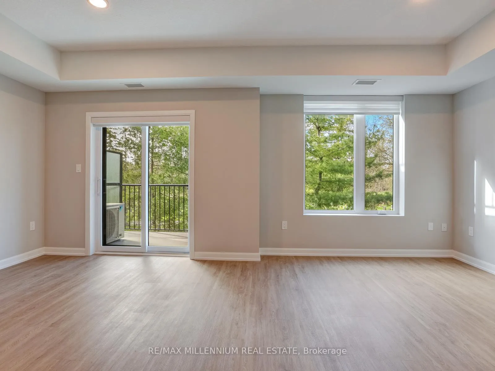 Photo 18 of 708 Woolwich Street, Guelph, Riverside Park — HOMEH