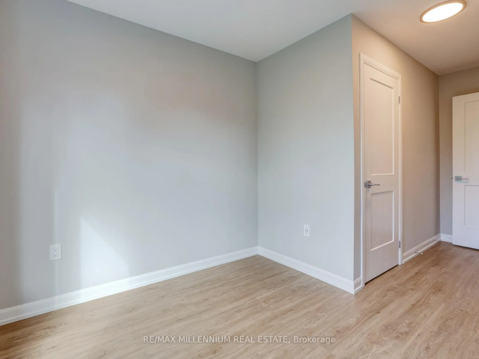 Photo 28 of 708 Woolwich Street, Guelph, Riverside Park — HOMEH
