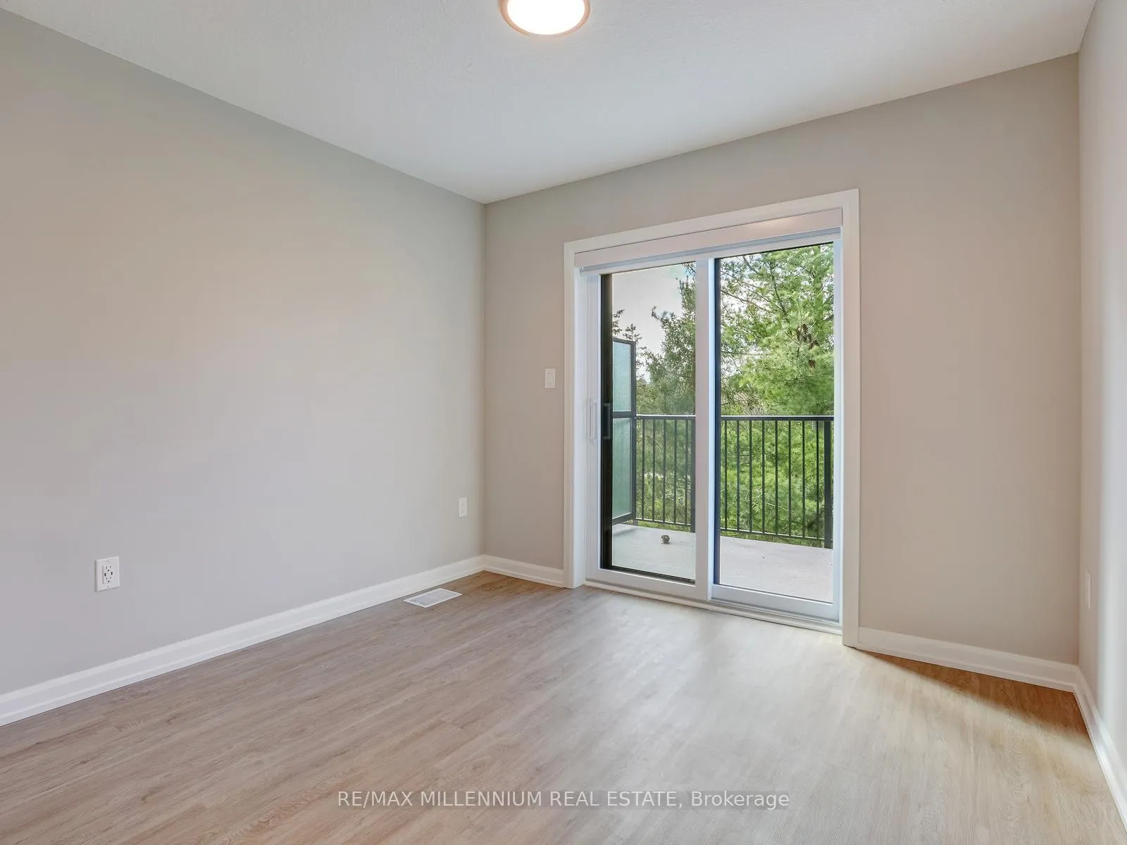 Photo 31 of 708 Woolwich Street, Guelph, Riverside Park — HOMEH