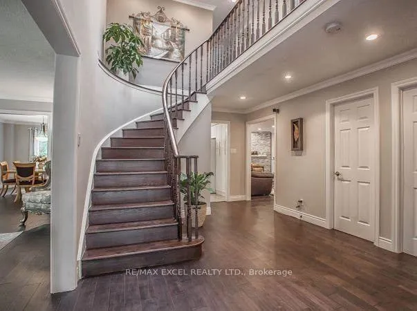 Photo 2 of Unit Upper, 414 Manhattan Drive, Markham, Markville — HOMEH