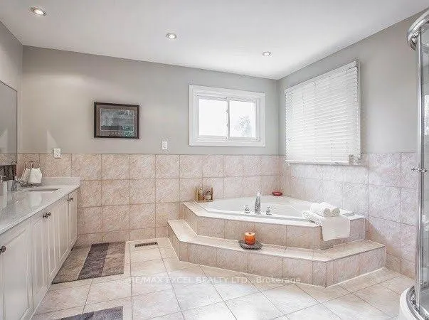 Photo 12 of Unit Upper, 414 Manhattan Drive, Markham, Markville — HOMEH