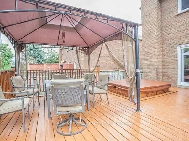 Photo 16 of Unit Upper, 414 Manhattan Drive, Markham, Markville — HOMEH