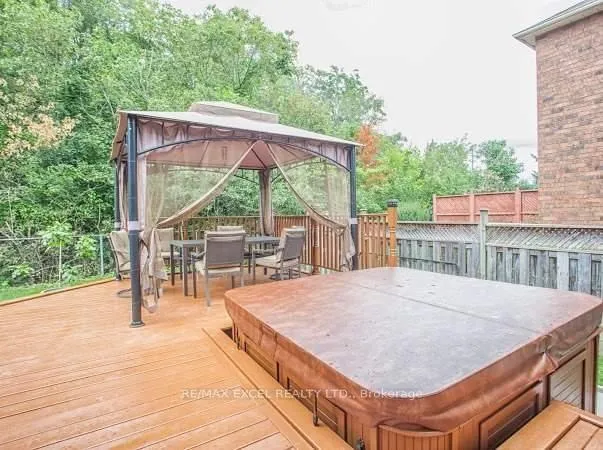 Photo 17 of Unit Upper, 414 Manhattan Drive, Markham, Markville — HOMEH