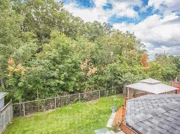Photo 18 of Unit Upper, 414 Manhattan Drive, Markham, Markville — HOMEH
