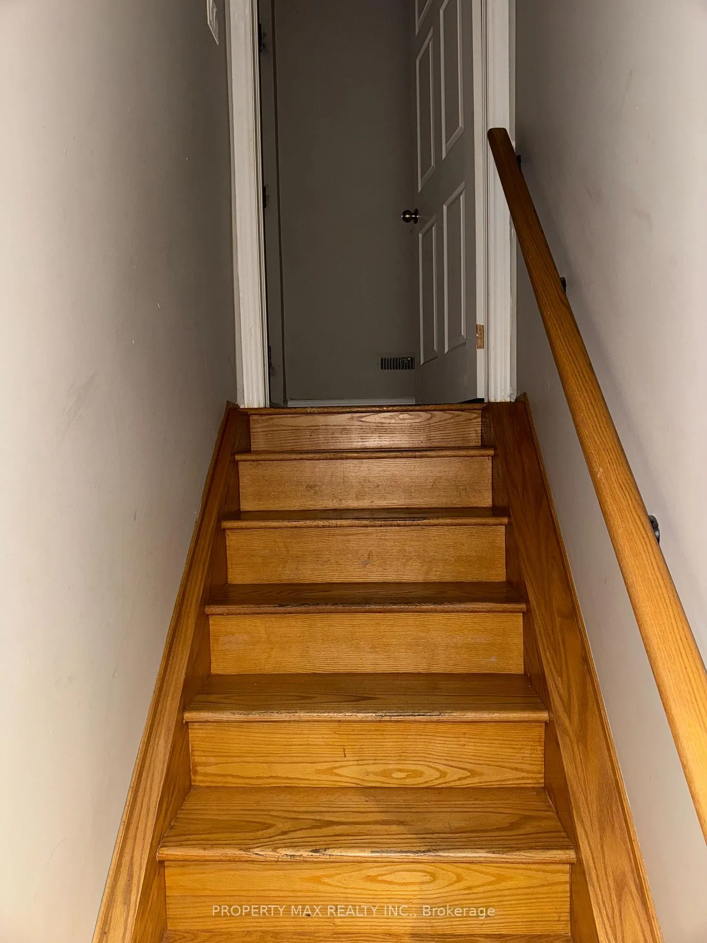 Photo 3 of 22 Batchford Basement Crescent, Markham, Box Grove — HOMEH
