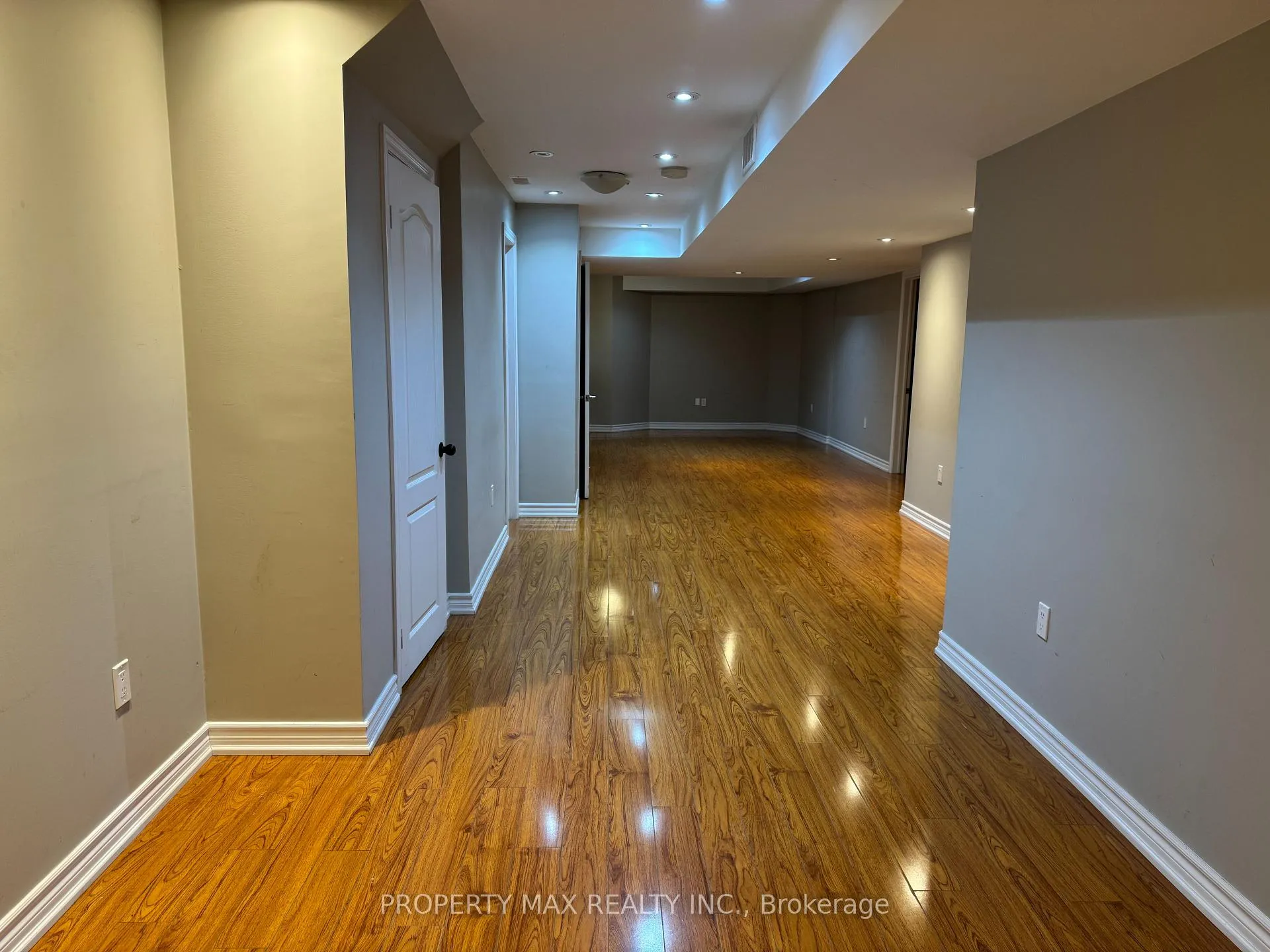 Photo 4 of 22 Batchford Basement Crescent, Markham, Box Grove — HOMEH