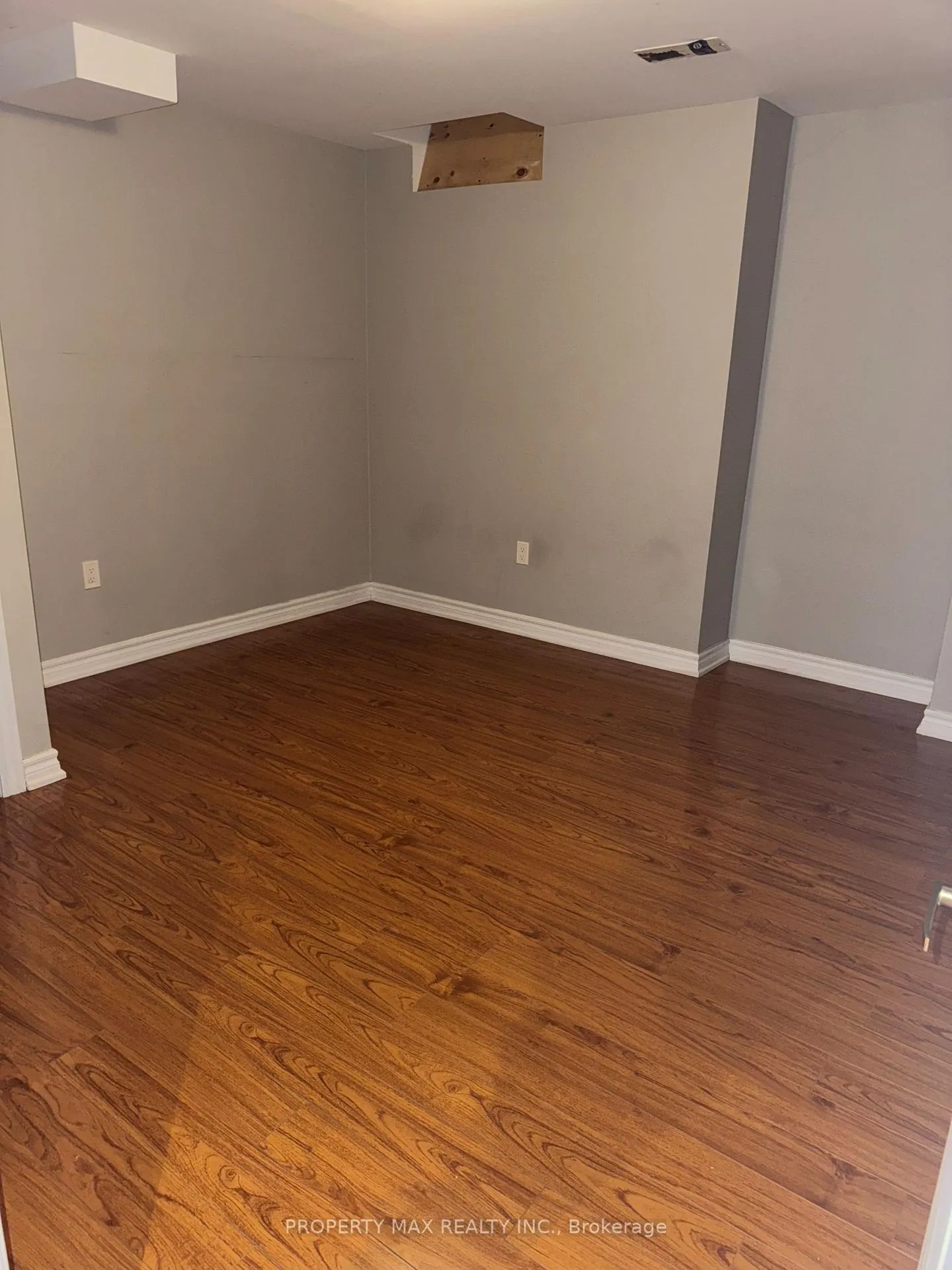 Photo 10 of 22 Batchford Basement Crescent, Markham, Box Grove — HOMEH