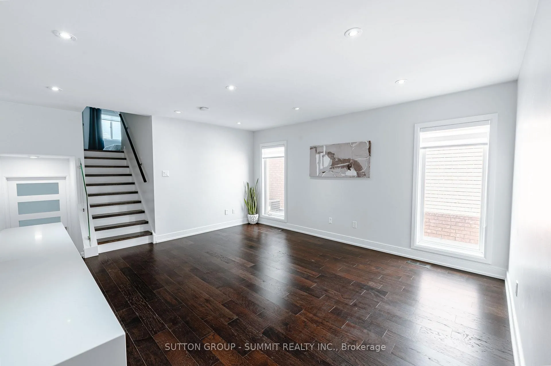 Photo 8 of 5 Silversmith Court, Guelph, Kortright West — HOMEH