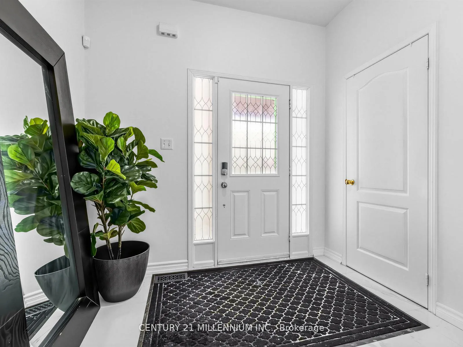 Photo 3 of 16 Albery Road, Brampton, Fletcher's Meadow — HOMEH