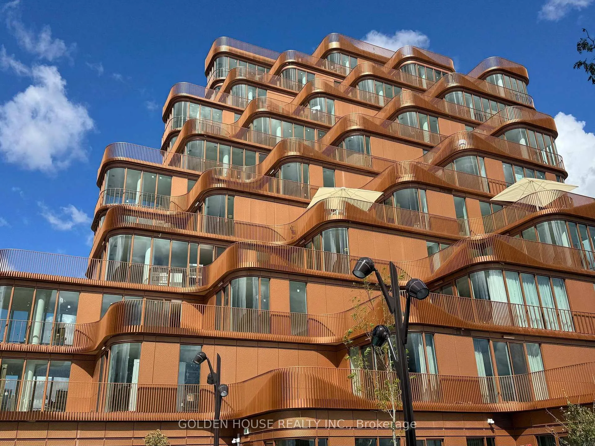 Front of Unit 518, 155 Merchants' Wharf