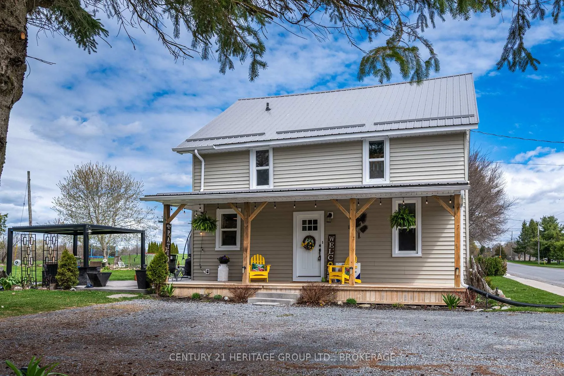 Front of 269 Simmons Road