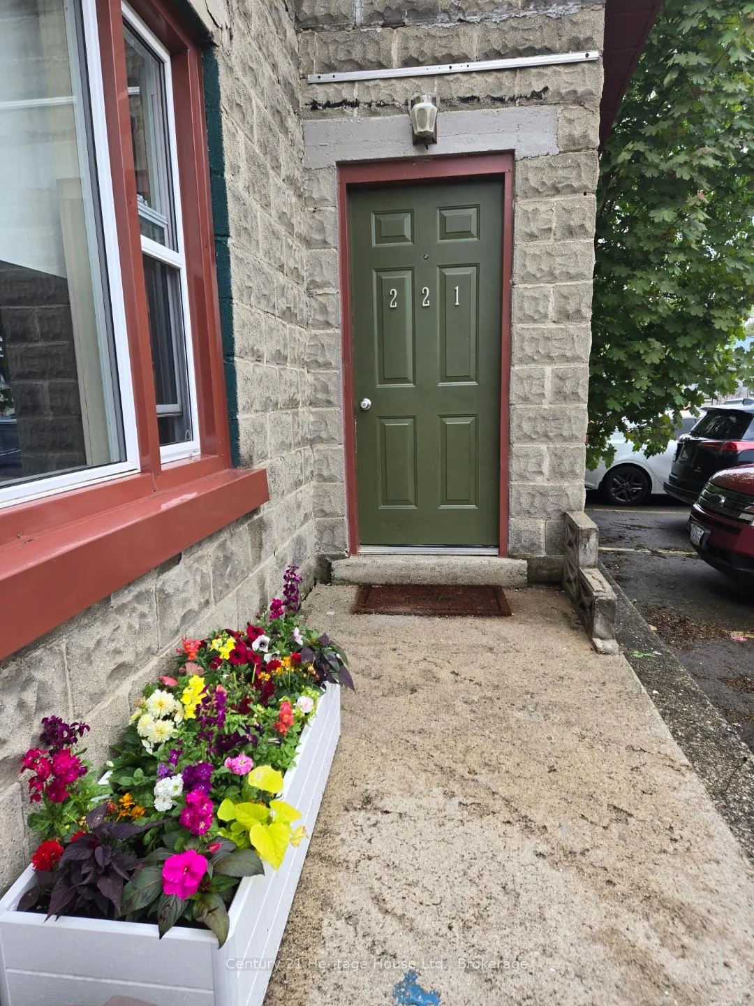 Photo 5 of Unit B, 221 Main Street, Wellington North, Mount Forest — HOMEH