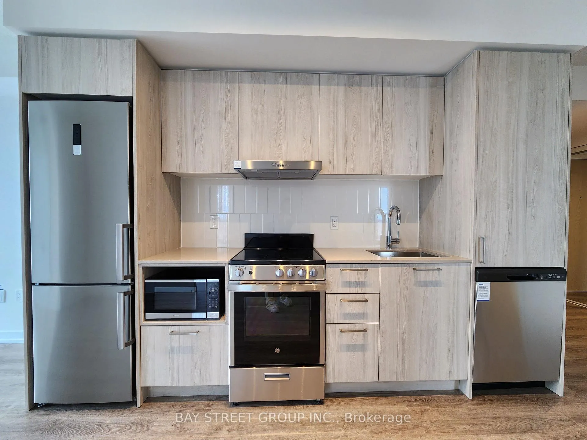 Photo 6 of Unit 3903, 195 Commerce Street, Vaughan, Vaughan Corporate Centre — HOMEH