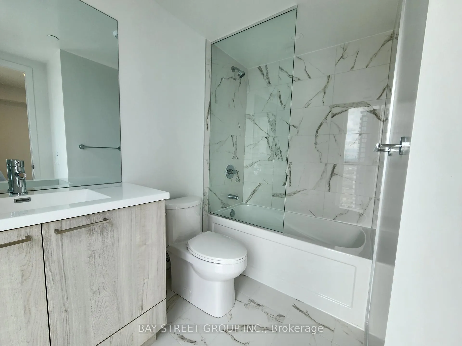 Photo 12 of Unit 3903, 195 Commerce Street, Vaughan, Vaughan Corporate Centre — HOMEH