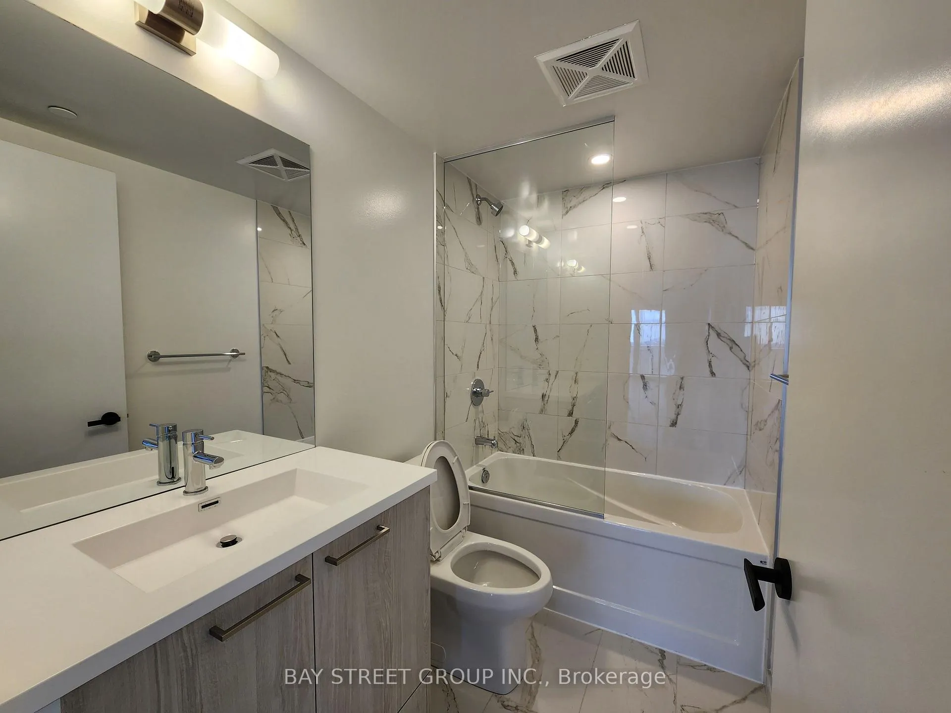Photo 16 of Unit 3903, 195 Commerce Street, Vaughan, Vaughan Corporate Centre — HOMEH