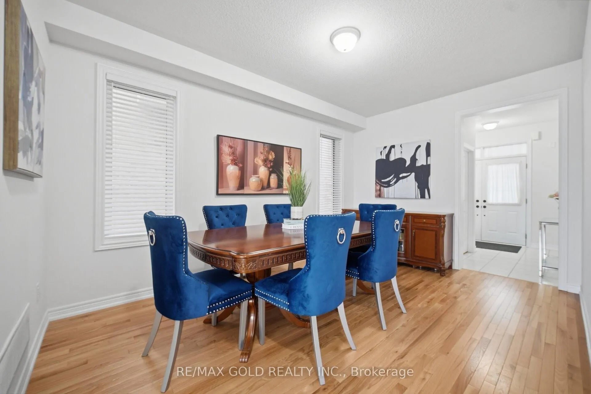 Photo 2 of 26 Geranium Crescent, Brampton, Bram West — HOMEH