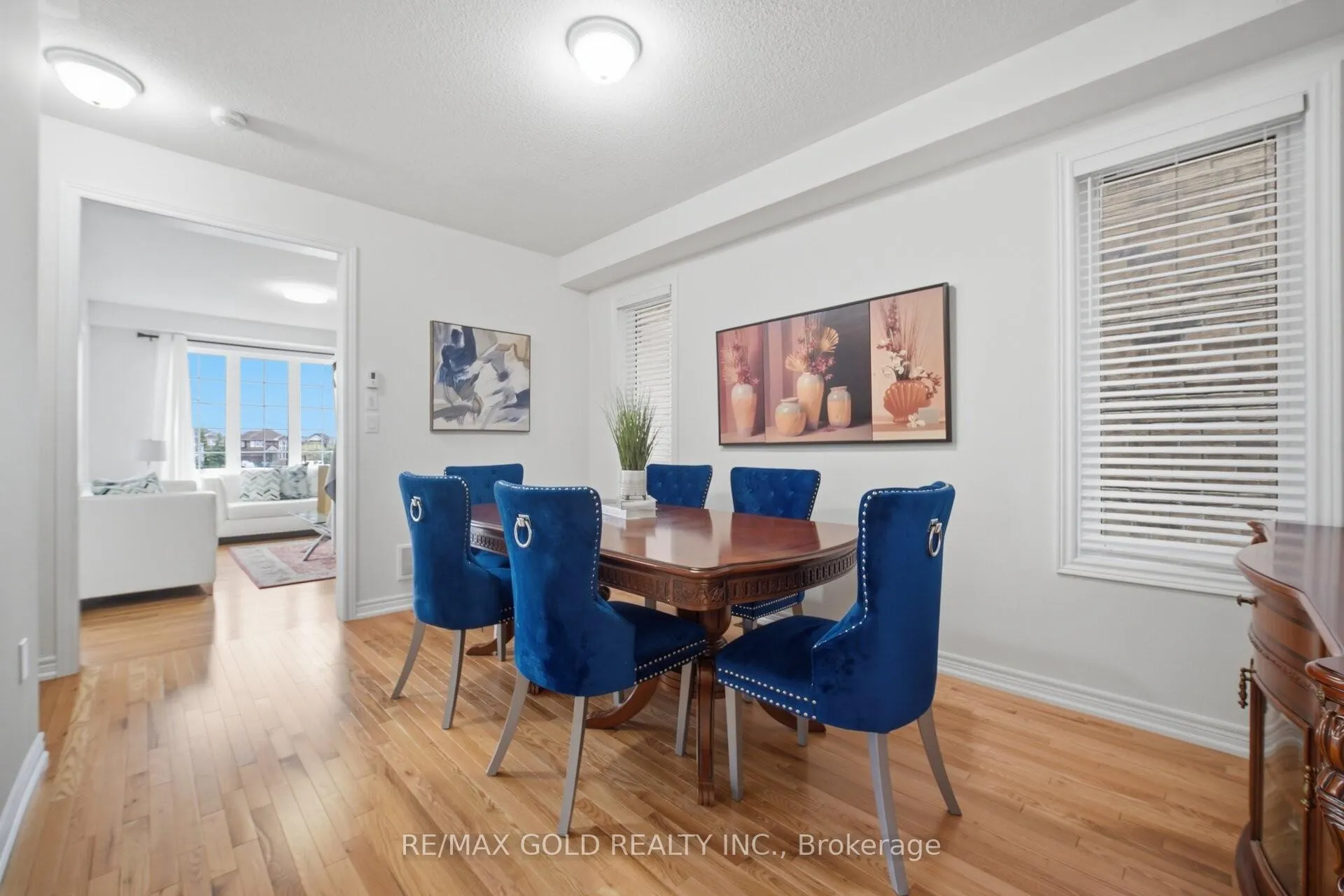 Photo 3 of 26 Geranium Crescent, Brampton, Bram West — HOMEH