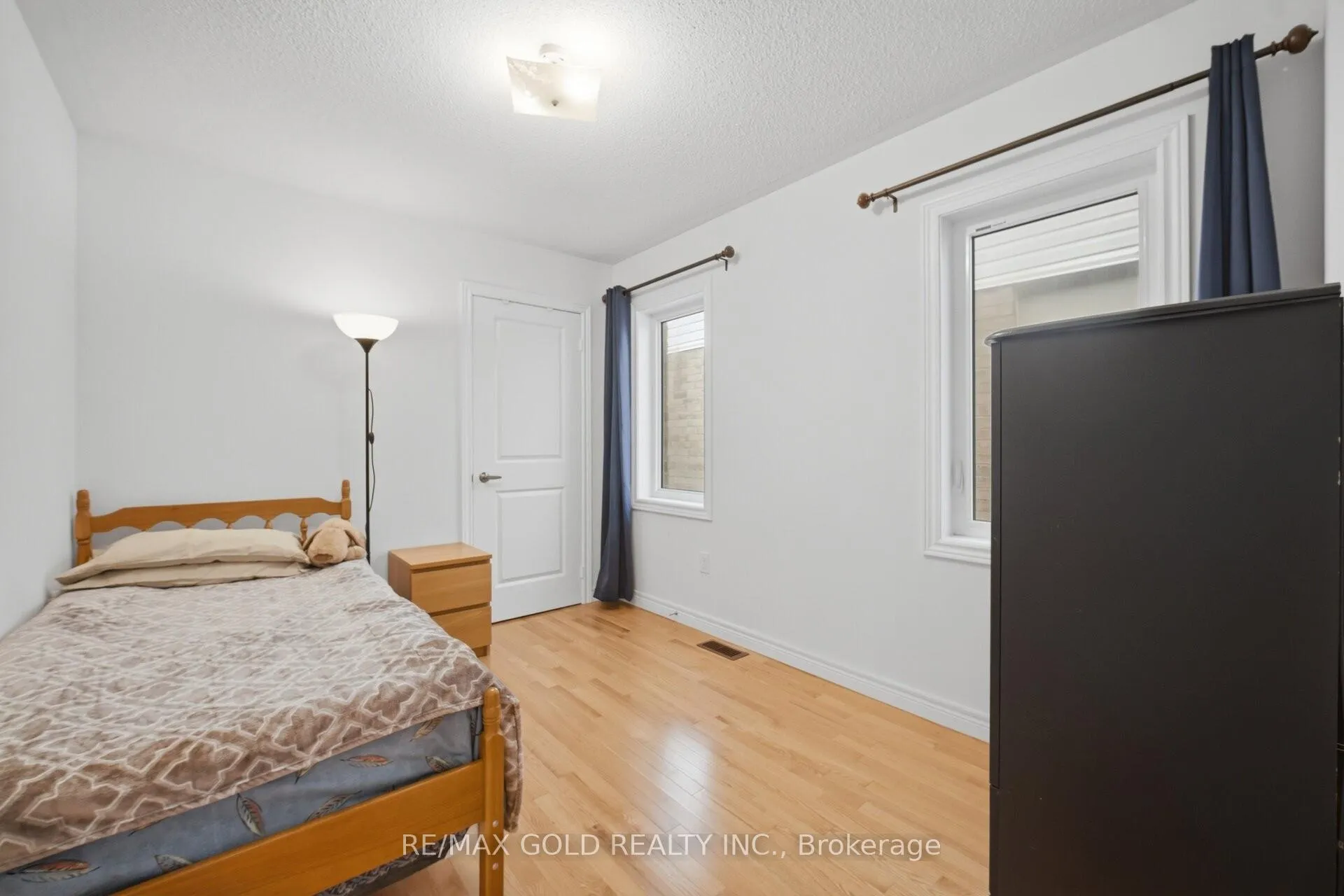 Photo 14 of 26 Geranium Crescent, Brampton, Bram West — HOMEH