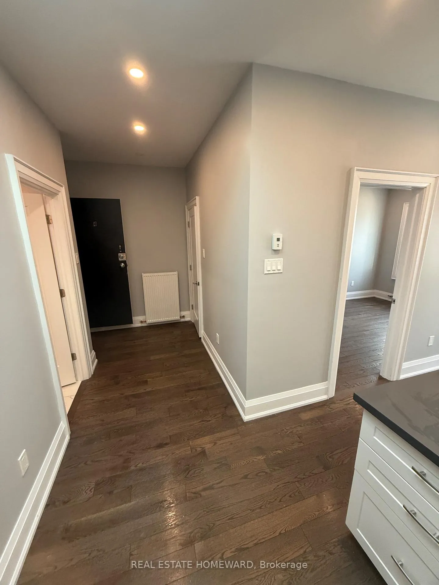 Photo 7 of Unit Apt 4, 611 Danforth Avenue, Toronto, North Riverdale — HOMEH