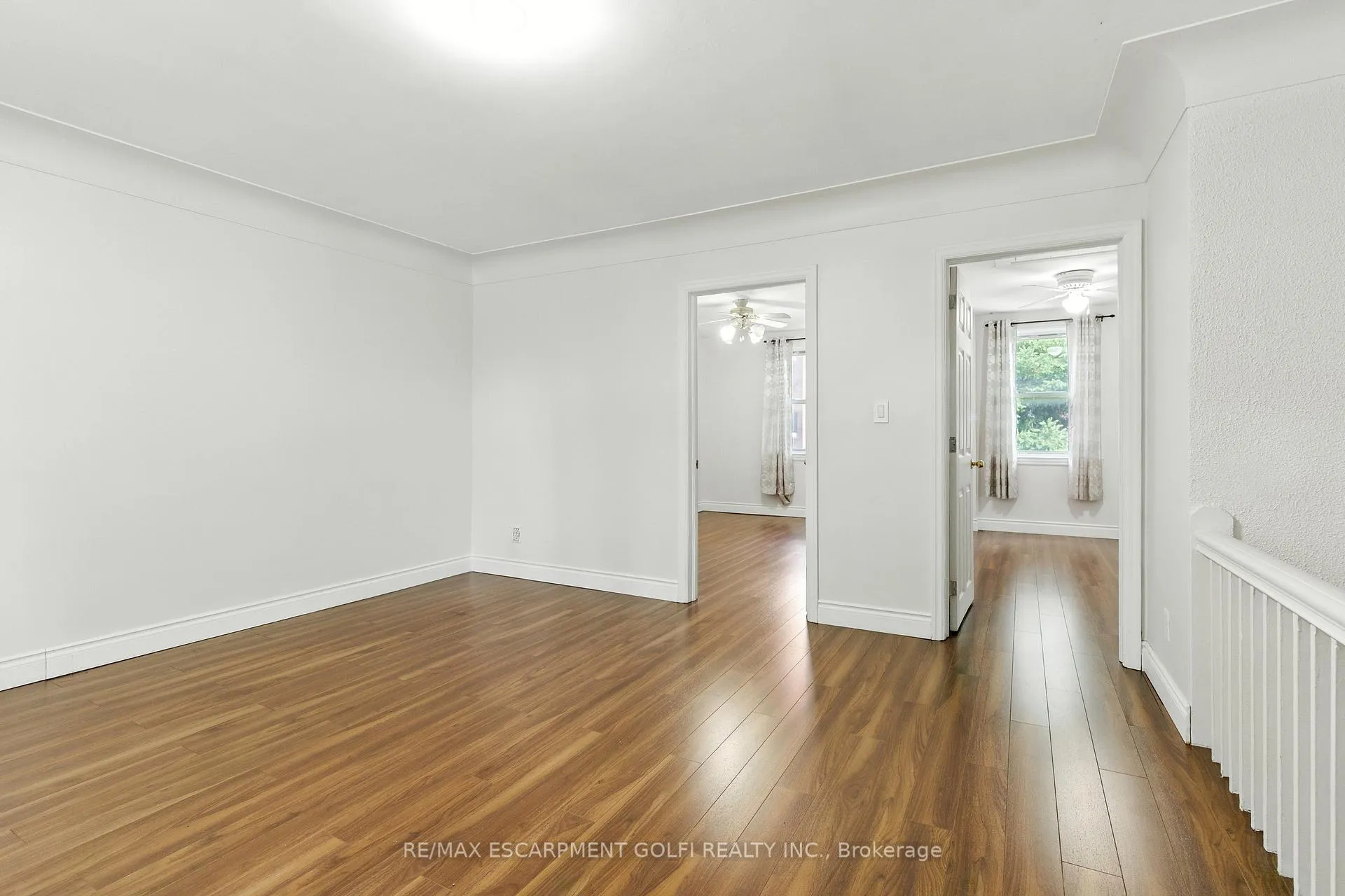 Photo 5 of 24 Macklin Street N, Hamilton, Westdale — HOMEH