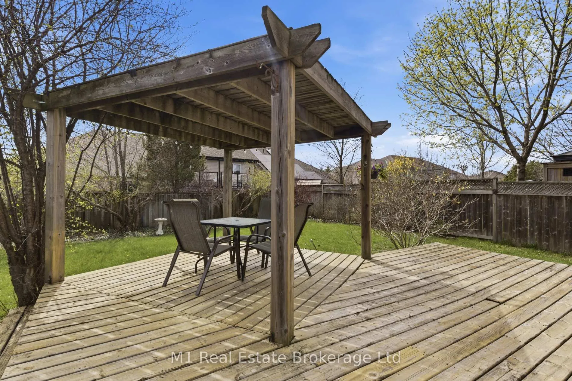 Photo 24 of 577 Mctavish Street, Centre Wellington, Fergus — HOMEH