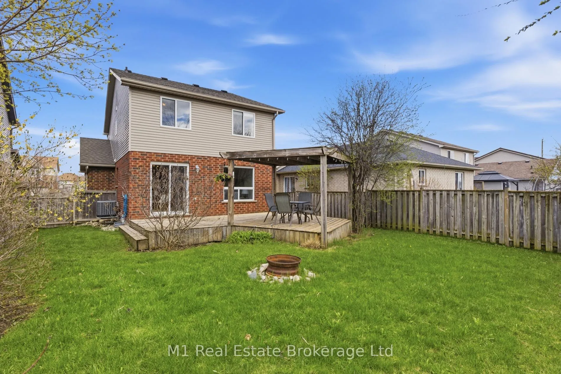 Photo 30 of 577 Mctavish Street, Centre Wellington, Fergus — HOMEH