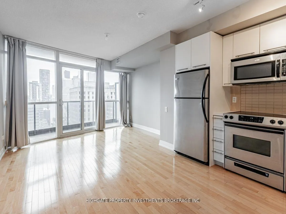 Photo 4 of Unit 1907, 21 Carlton Street, Toronto, Church-Yonge Corridor — HOMEH
