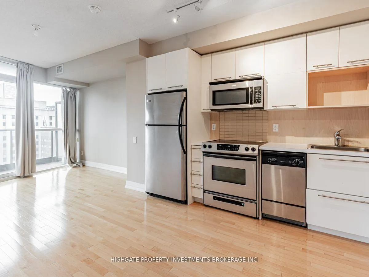 Photo 5 of Unit 1907, 21 Carlton Street, Toronto, Church-Yonge Corridor — HOMEH