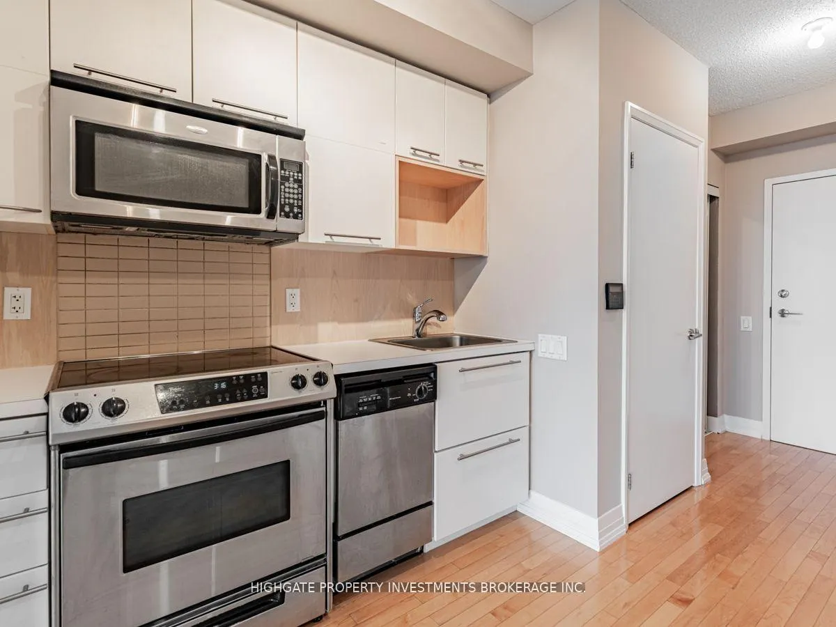 Photo 7 of Unit 1907, 21 Carlton Street, Toronto, Church-Yonge Corridor — HOMEH