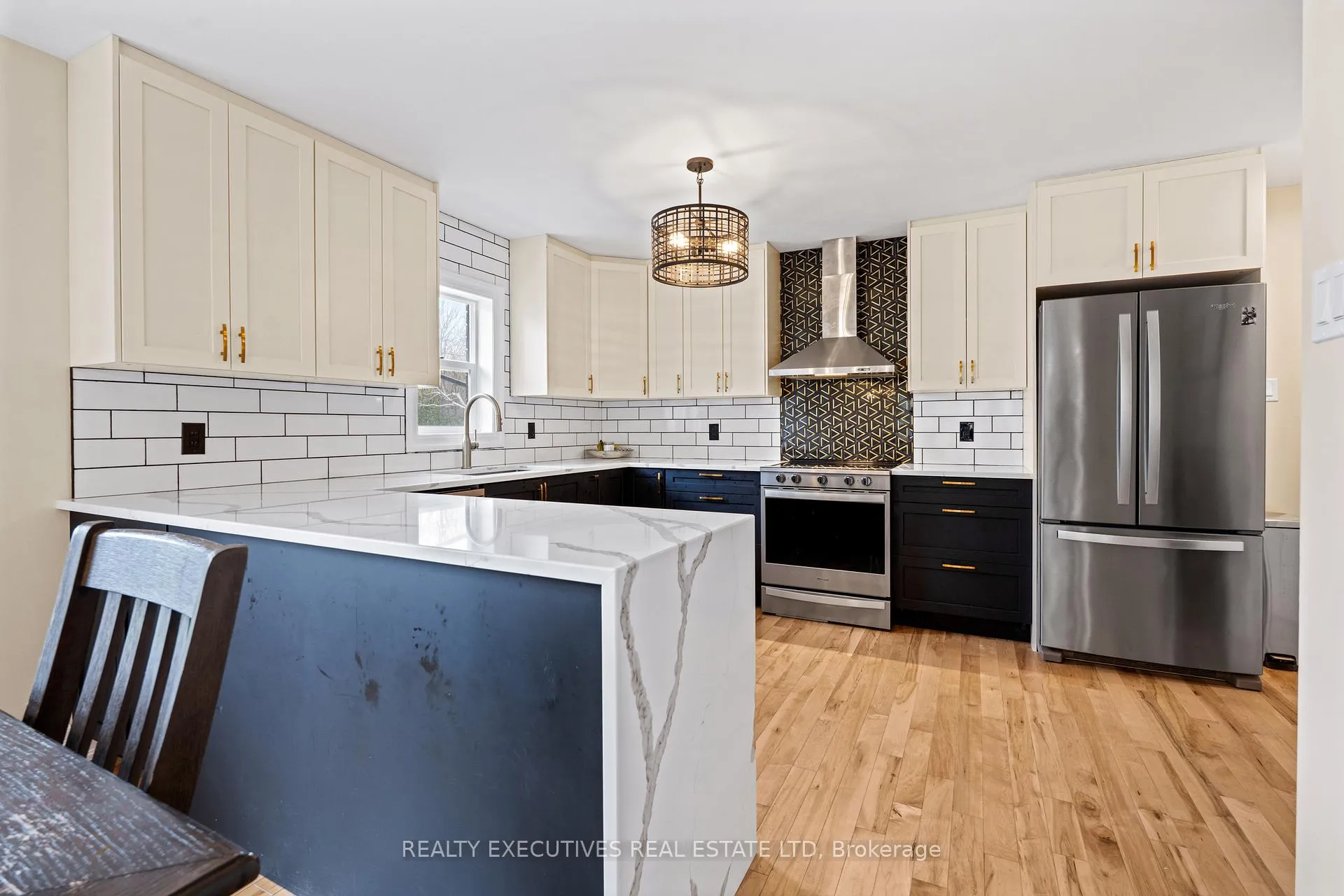 Photo 3 of 1664 Christina Crescent, North Dundas, North Dundas (Mountain) Twp — HOMEH