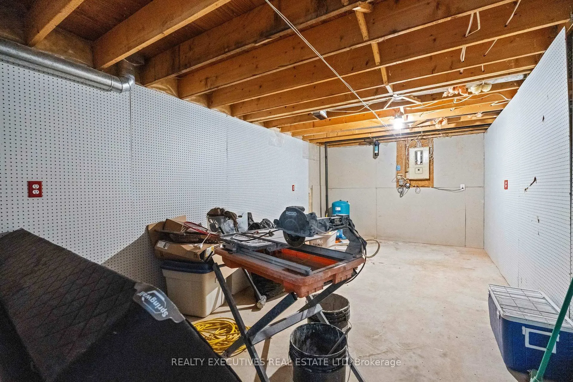Photo 27 of 1664 Christina Crescent, North Dundas, North Dundas (Mountain) Twp — HOMEH