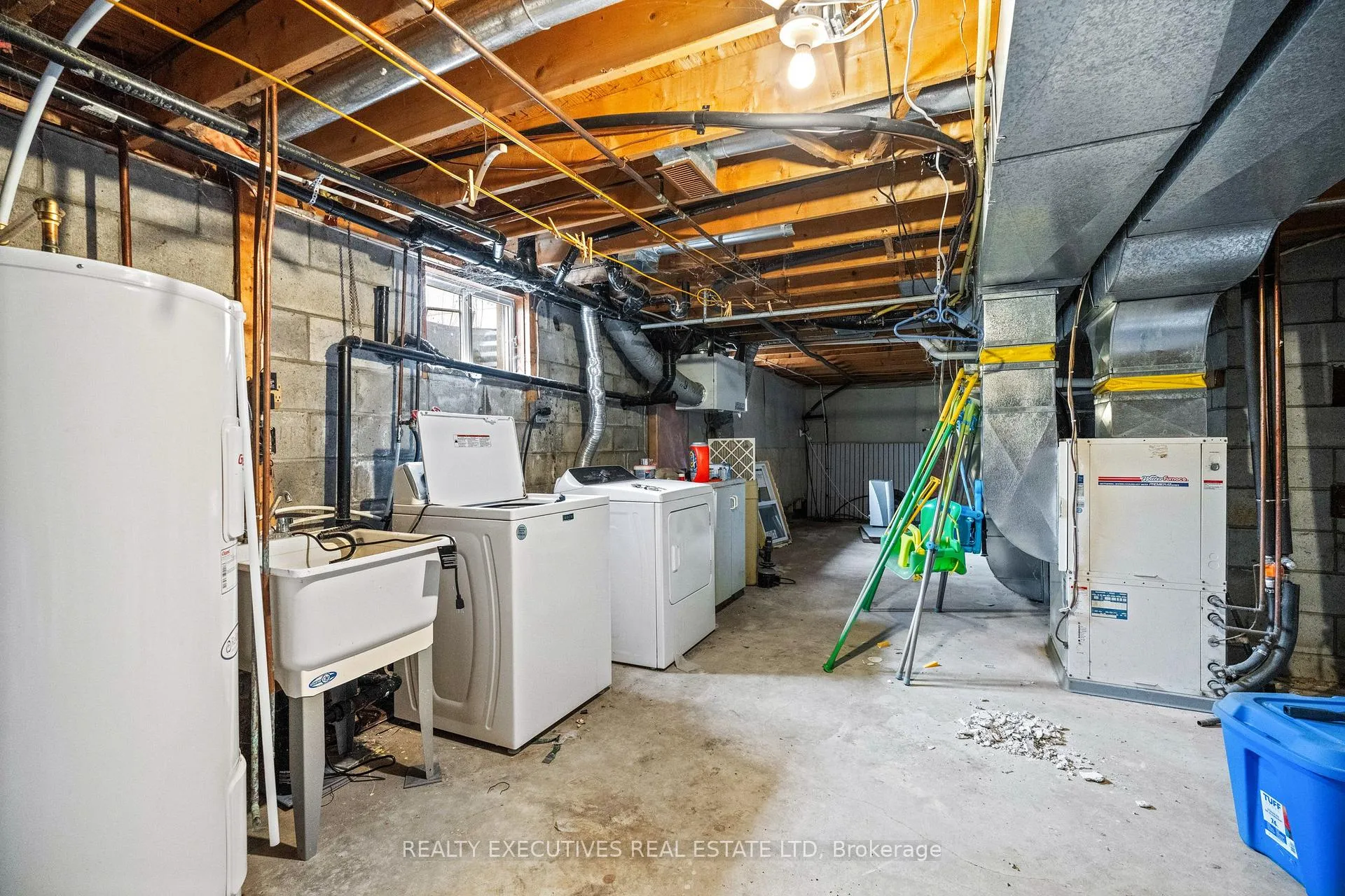 Photo 29 of 1664 Christina Crescent, North Dundas, North Dundas (Mountain) Twp — HOMEH